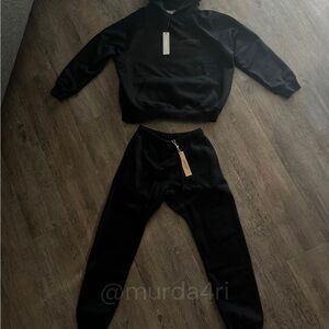 Essentials Fear of God Black sweatsuit (hoodie and pants matching set)